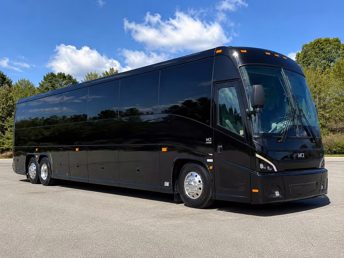 bellevue charter bus rentals to white river amphitheatre