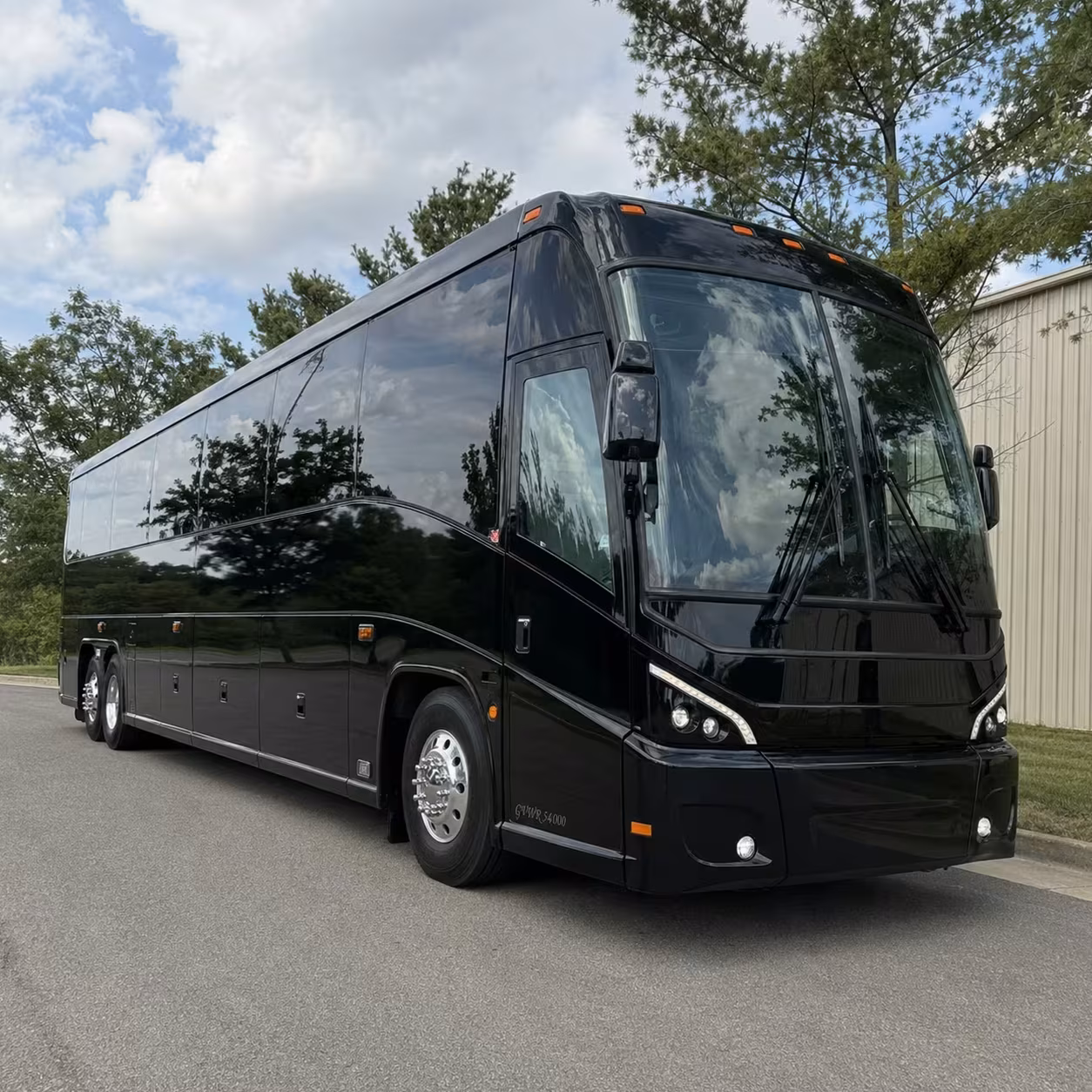 bellevue charter buses to husky stadium for uw football