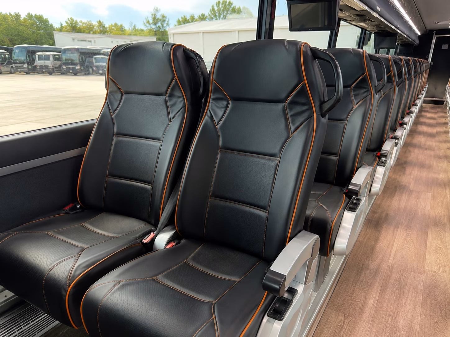 charter buses and minibuses for bellevue prom groups of every size